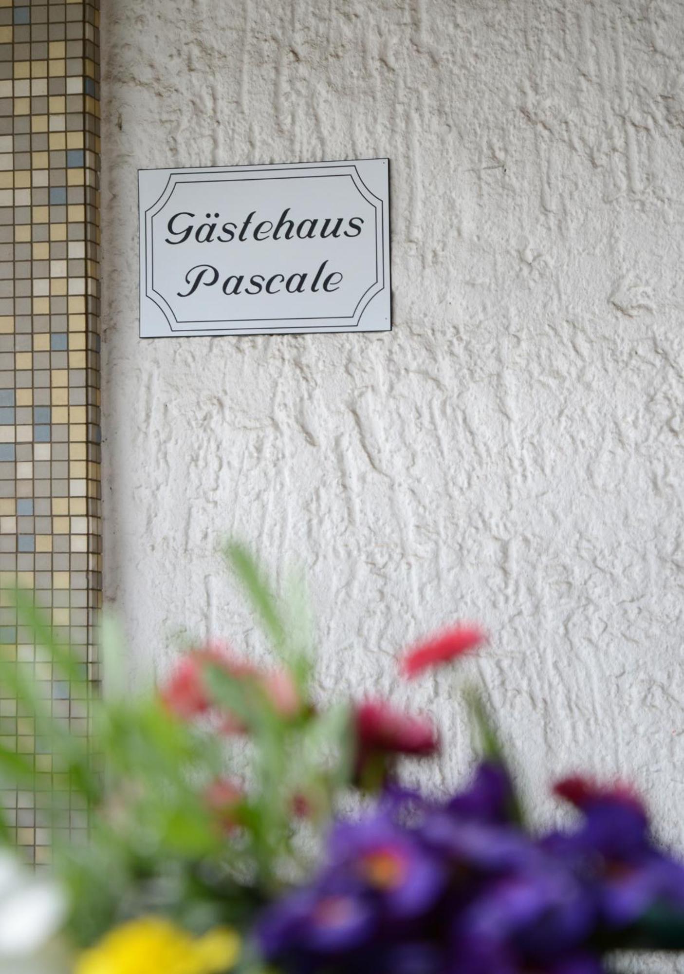 Gaestehaus Peter Mettlach Buitenkant foto